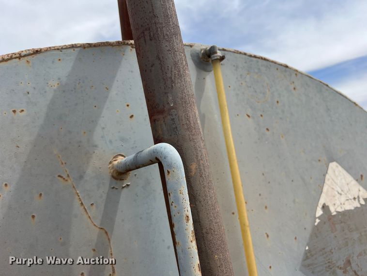 image for item DR5605 Robstown  fuel tank