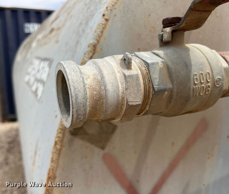 image for item DR5605 Robstown  fuel tank