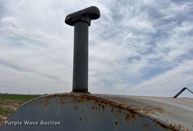 image for item DR5605 Robstown  fuel tank