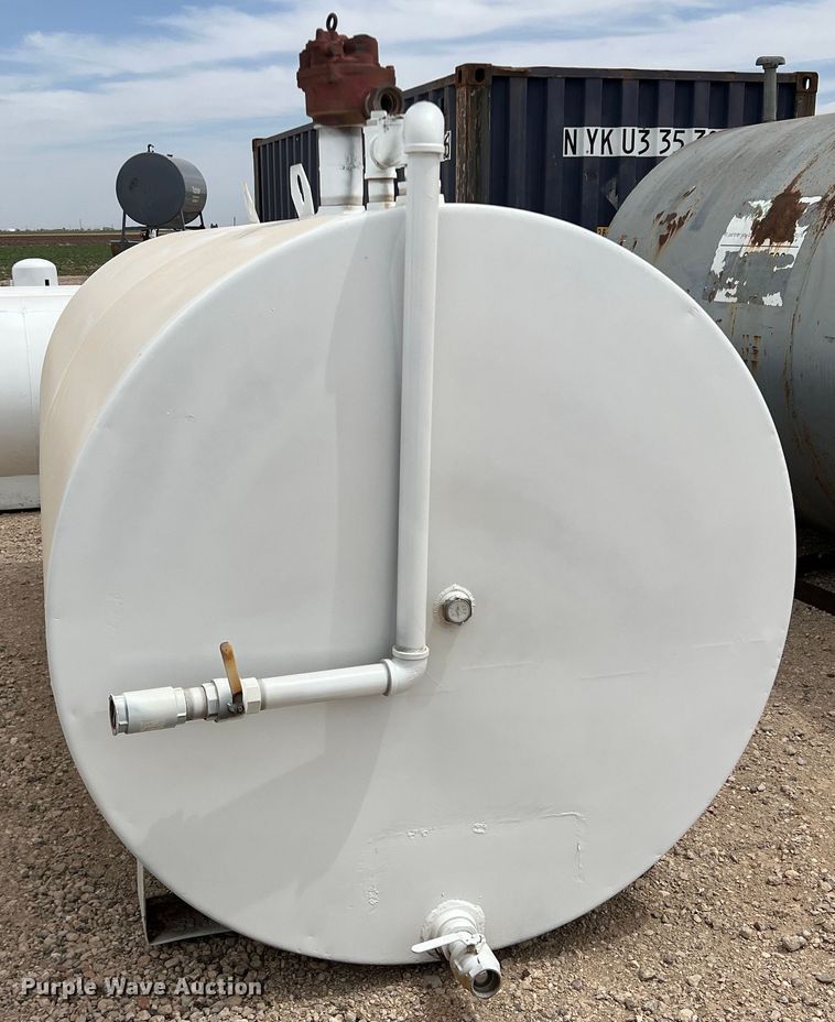 image for item DR5606 Fuel tank