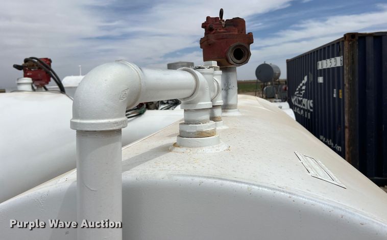 image for item DR5606 Fuel tank