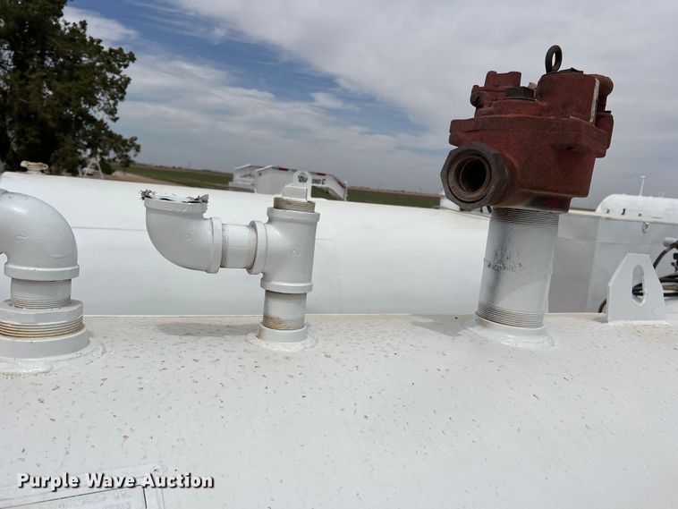 image for item DR5606 Fuel tank