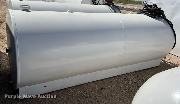 image for item DR5609 Fuel tank