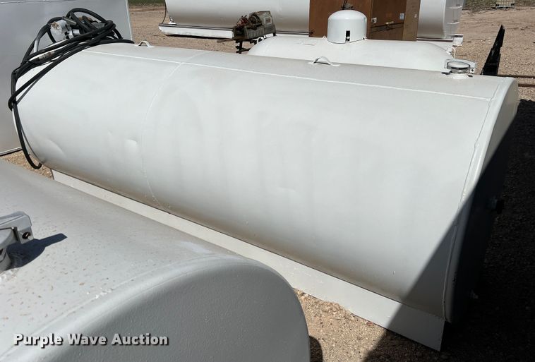 image for item DR5609 Fuel tank