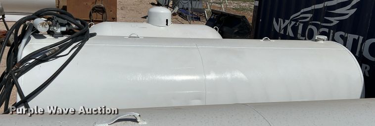 image for item DR5609 Fuel tank