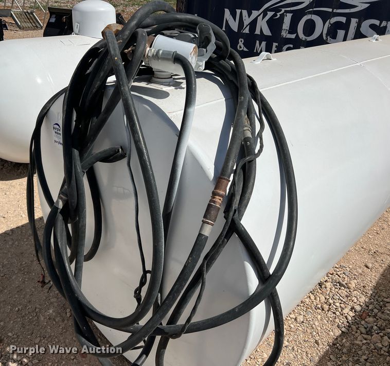 image for item DR5609 Fuel tank