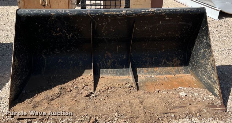 image for item DR5612 Caterpillar  bucket