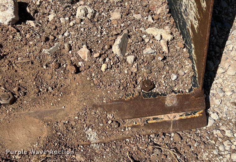 image for item DR5612 Caterpillar  bucket