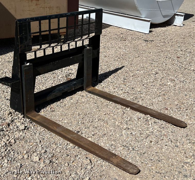 image for item DR5613 Caterpillar 351-9371  skid steer forks