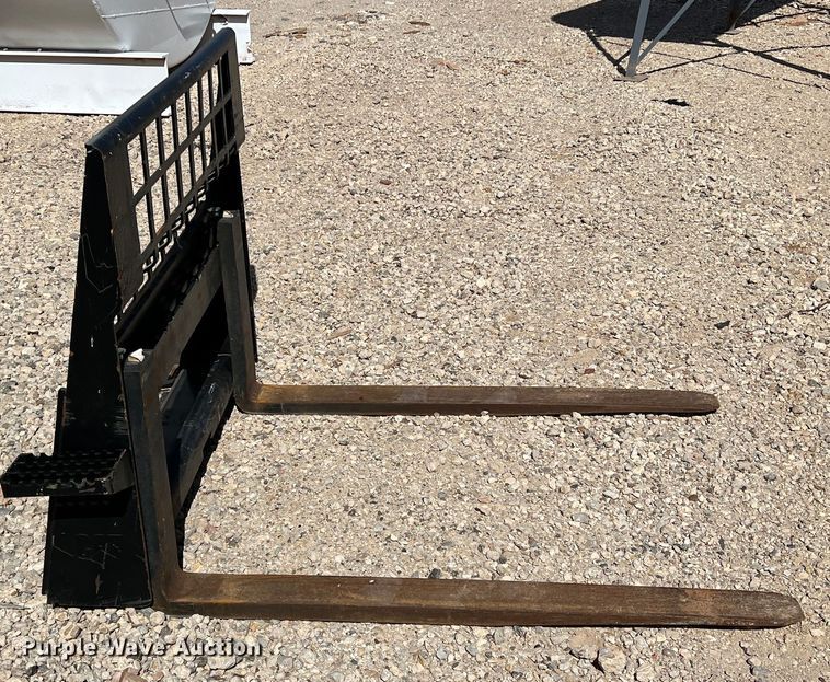 image for item DR5613 Caterpillar 351-9371  skid steer forks