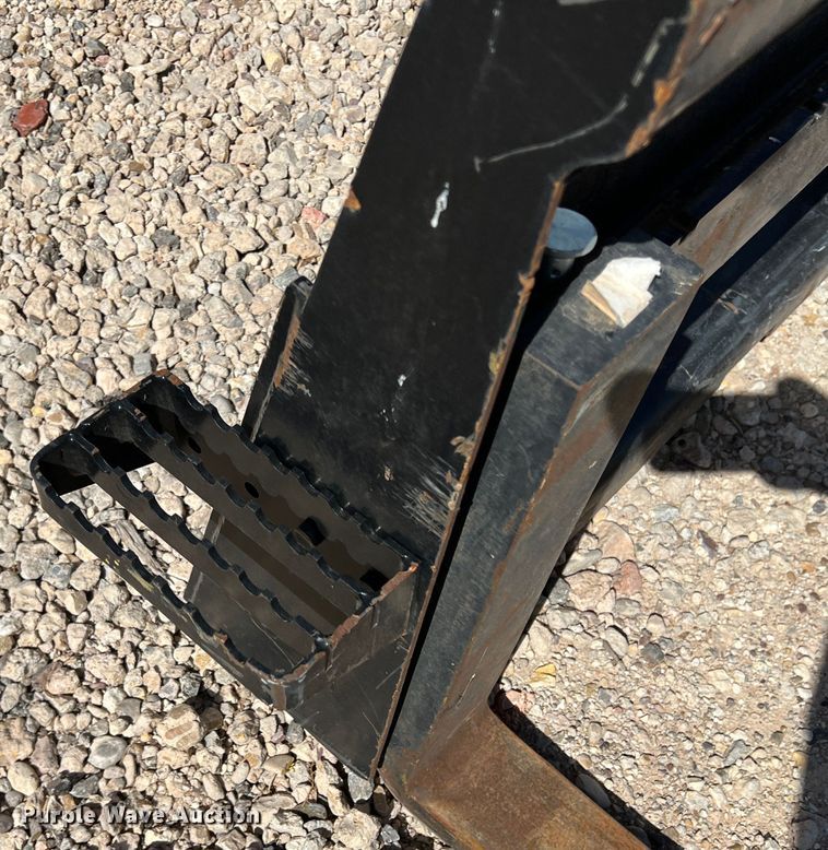 image for item DR5613 Caterpillar 351-9371  skid steer forks