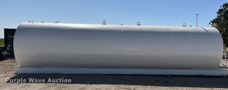 image for item DR5617 Fuel tank