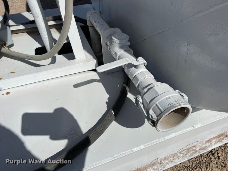 image for item DR5617 Fuel tank