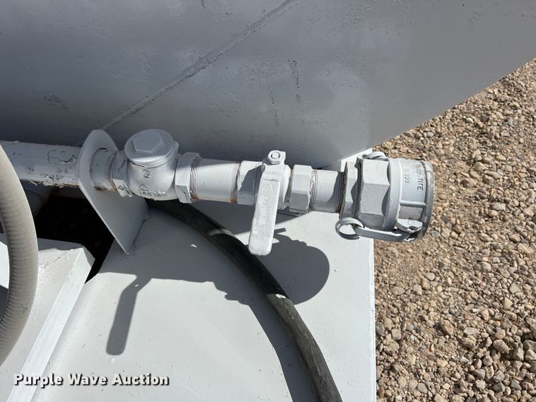 image for item DR5617 Fuel tank