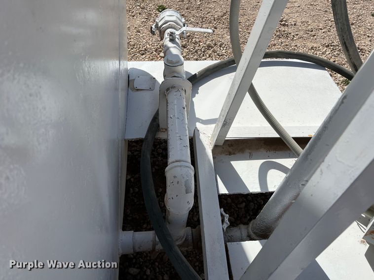 image for item DR5617 Fuel tank