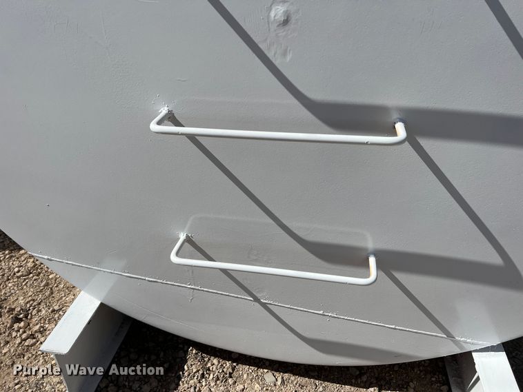 image for item DR5617 Fuel tank