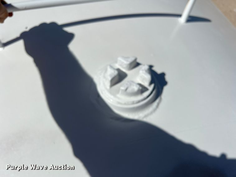 image for item DR5617 Fuel tank