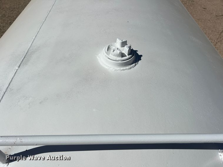 image for item DR5617 Fuel tank