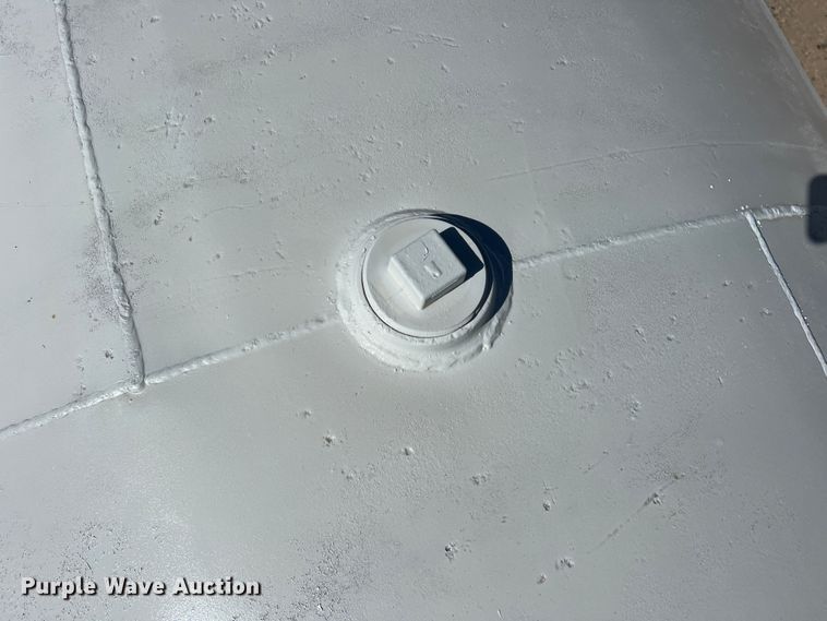 image for item DR5617 Fuel tank