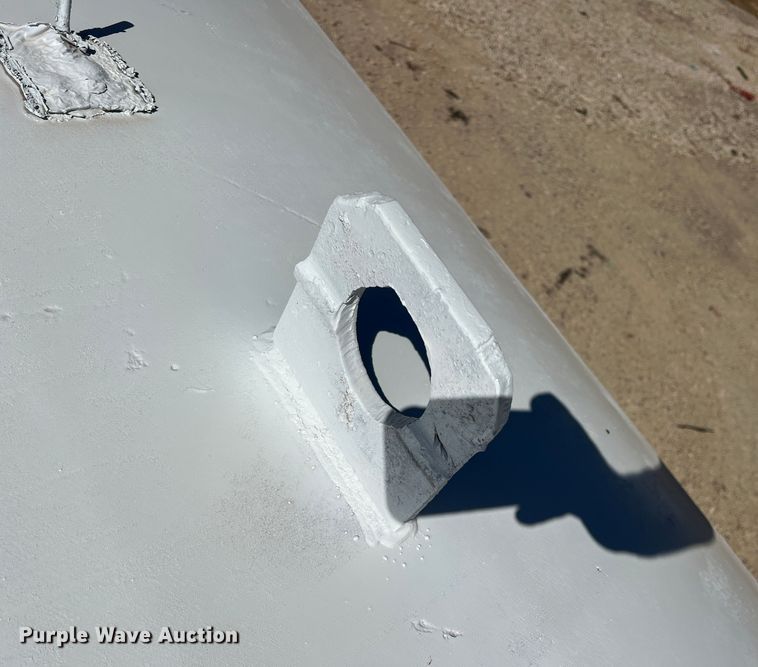 image for item DR5617 Fuel tank