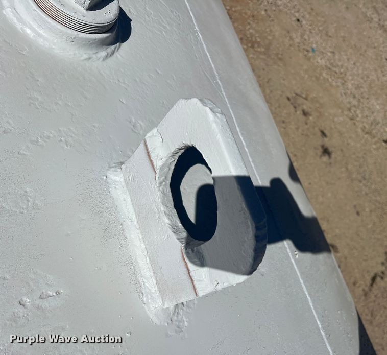 image for item DR5617 Fuel tank