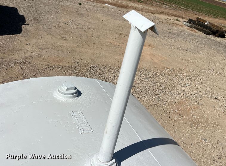 image for item DR5617 Fuel tank