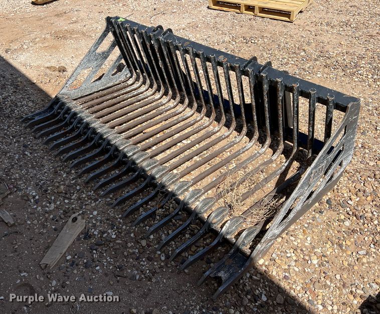 image for item DR5620 Caterpillar 649-6561  79"W skid steer rock bucket