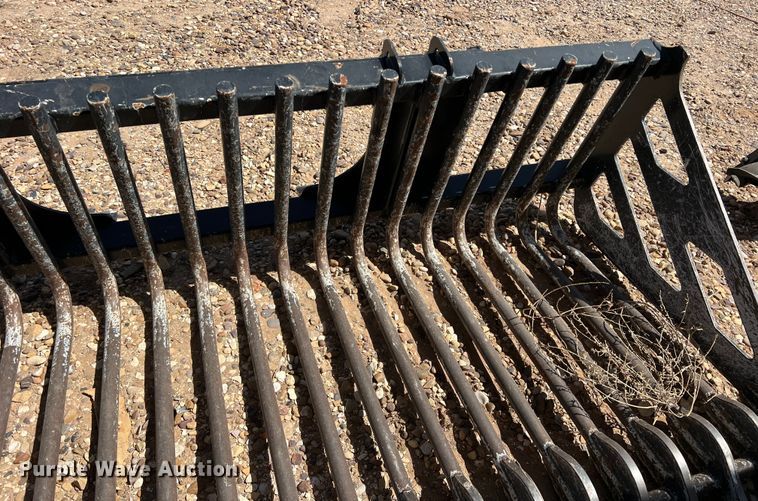 image for item DR5620 Caterpillar 649-6561  79"W skid steer rock bucket