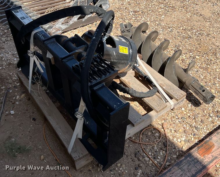 image for item DR5621 Caterpillar A41  skid steer auger