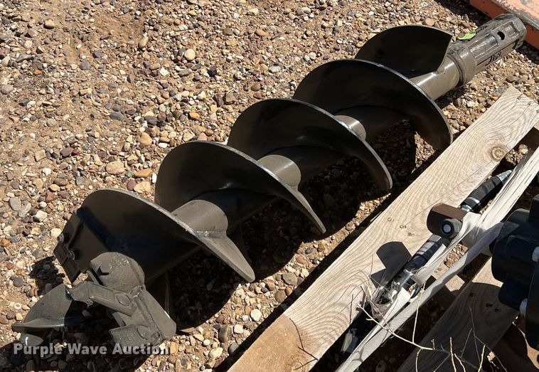 image for item DR5621 Caterpillar A41  skid steer auger