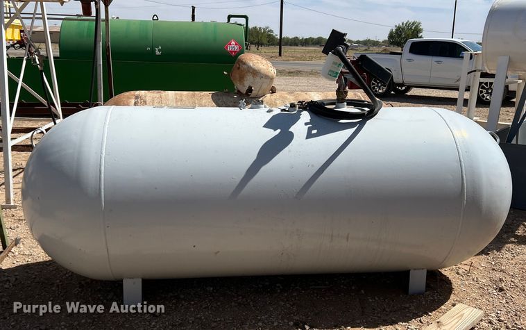 image for item DR5623 Lubbock  fuel tank