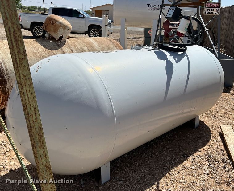 image for item DR5623 Lubbock  fuel tank