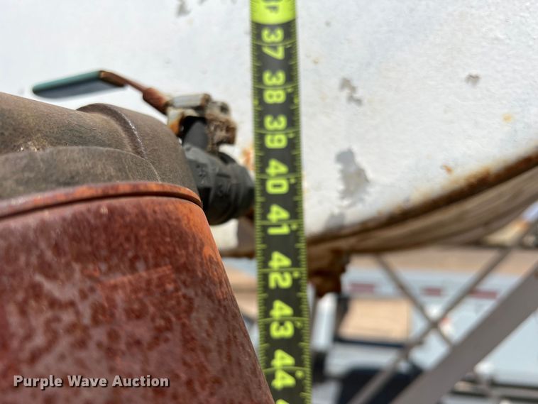 image for item DR5626 Fuel tank