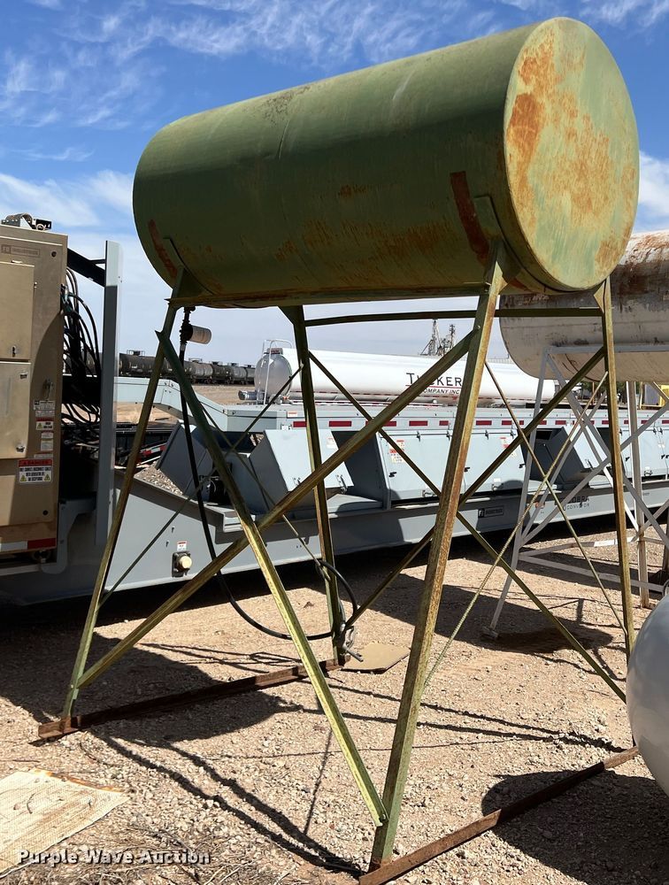 image for item DR5627 Fuel tank