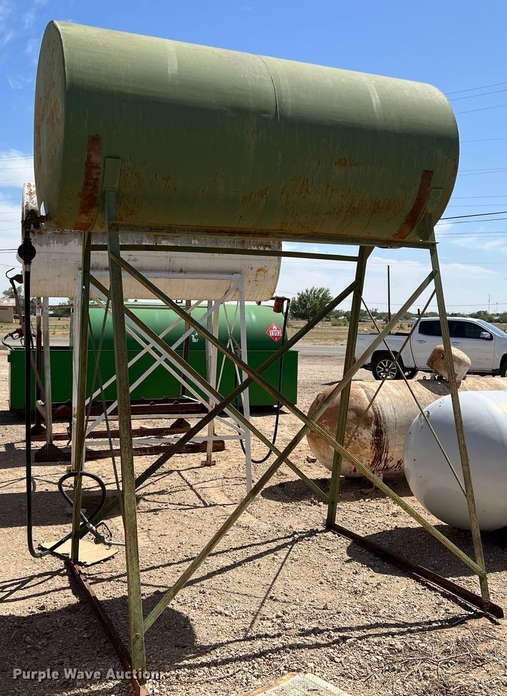 image for item DR5627 Fuel tank