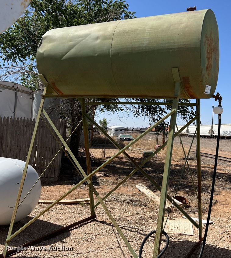 image for item DR5627 Fuel tank