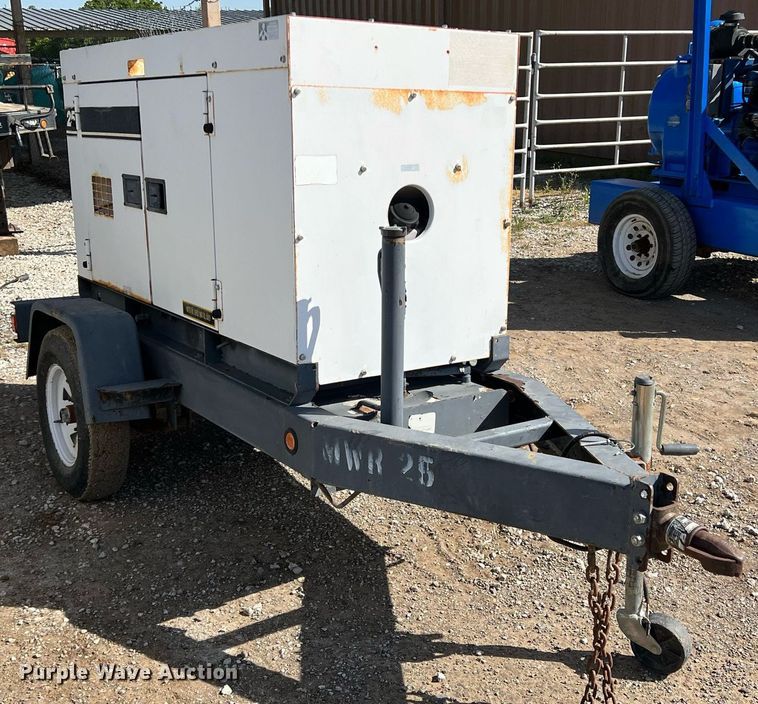 image for item DR5633 Whisperwatt DCA-25SSIU2  generator