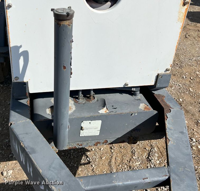 image for item DR5633 Whisperwatt DCA-25SSIU2  generator