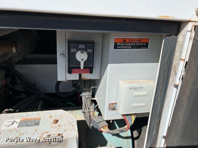 image for item DR5633 Whisperwatt DCA-25SSIU2  generator