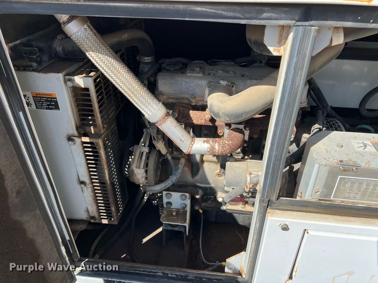 image for item DR5633 Whisperwatt DCA-25SSIU2  generator