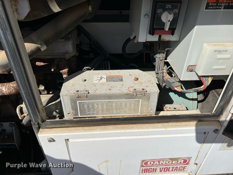 image for item DR5633 Whisperwatt DCA-25SSIU2  generator