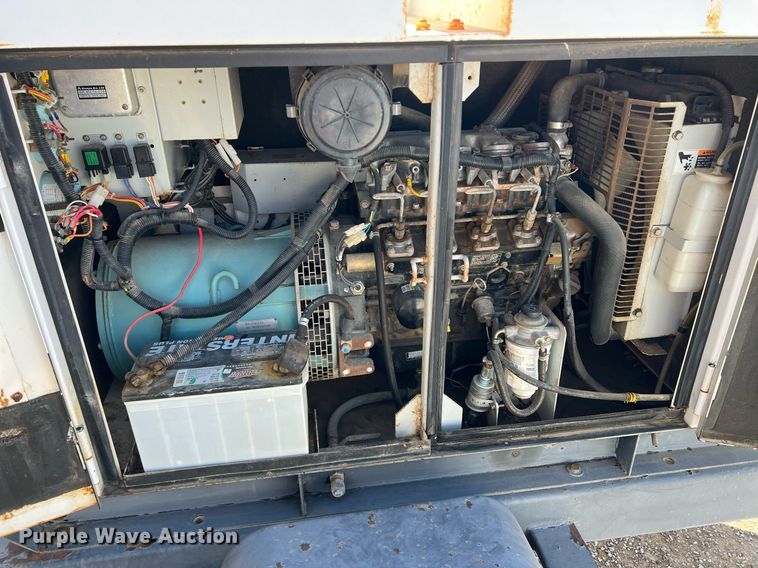 image for item DR5633 Whisperwatt DCA-25SSIU2  generator