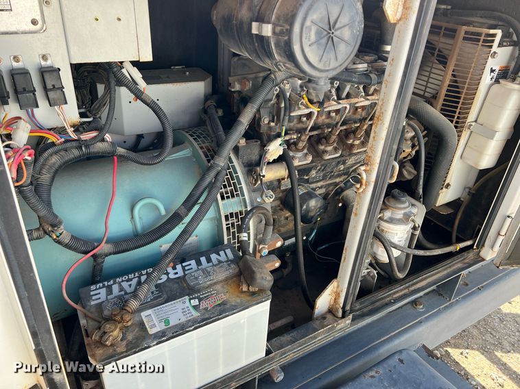 image for item DR5633 Whisperwatt DCA-25SSIU2  generator