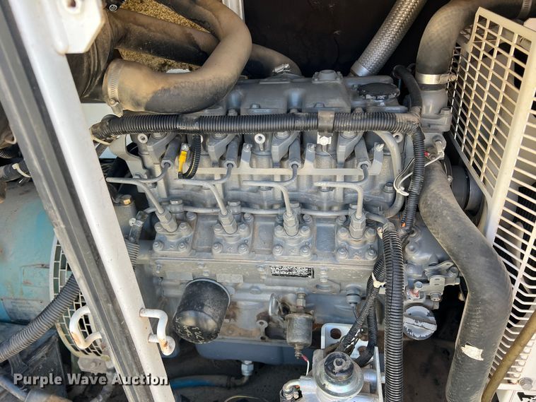 image for item DR5634 Whisperwatt DCA-25SSIU2  generator