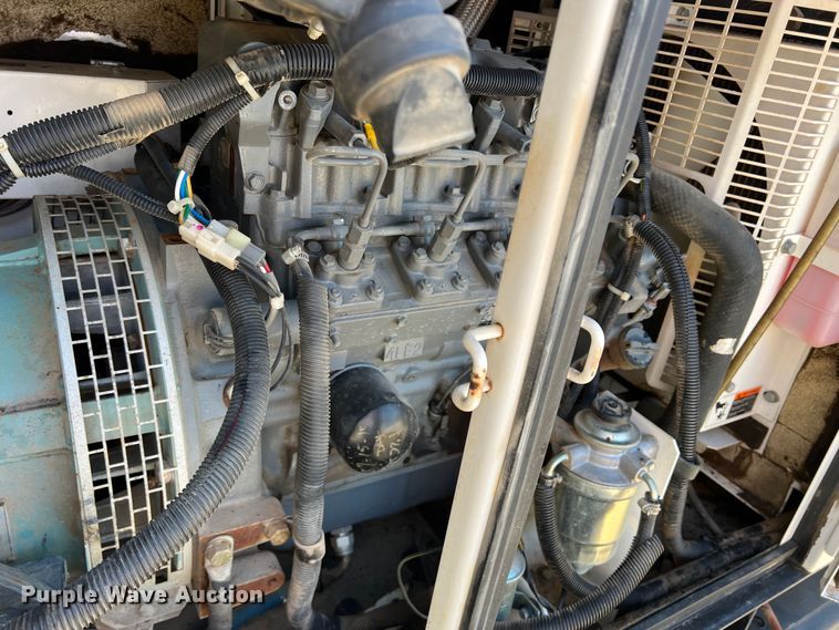 image for item DR5634 Whisperwatt DCA-25SSIU2  generator