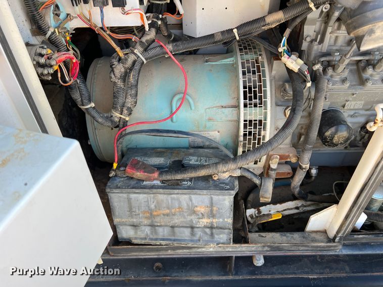 image for item DR5634 Whisperwatt DCA-25SSIU2  generator