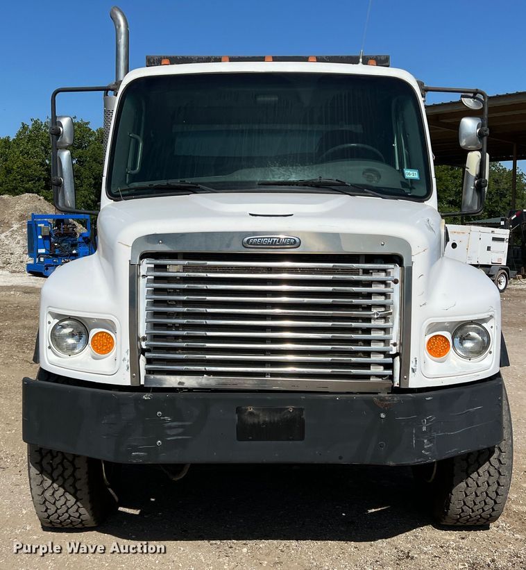 image for item DR5635 2007 Freightliner Business Class M2  dump truck