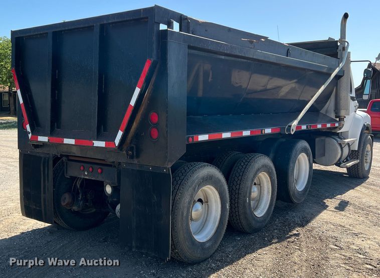 image for item DR5635 2007 Freightliner Business Class M2  dump truck