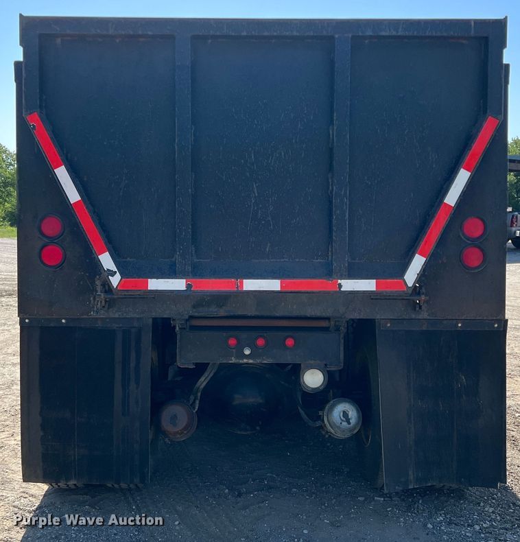 image for item DR5635 2007 Freightliner Business Class M2  dump truck