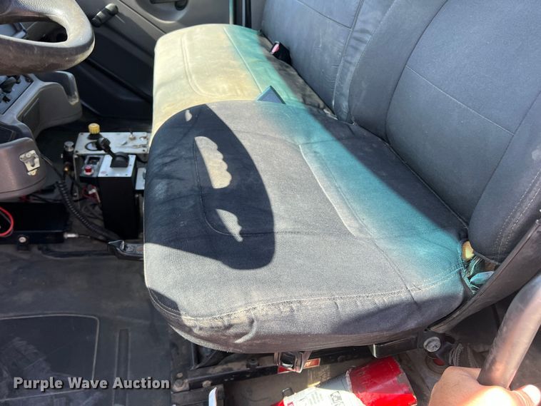 image for item DR5635 2007 Freightliner Business Class M2  dump truck